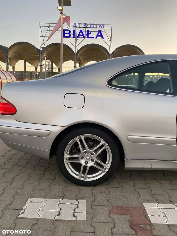Mercedes-Benz CLK - 9