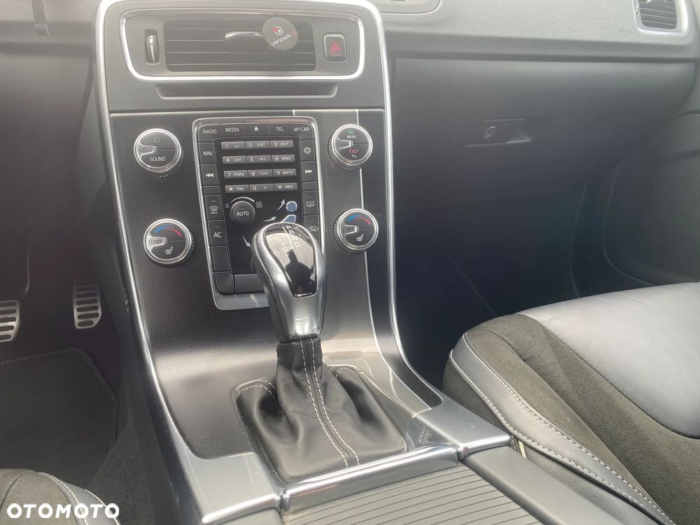 Volvo V60 D4 Drive-E R-Design Momentum - 13
