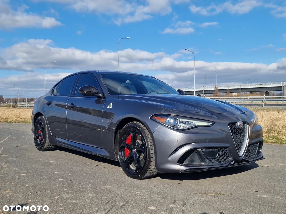 Alfa Romeo Giulia 2.9 V6 Bi-Turbo AT8 Quadrifoglio - 12