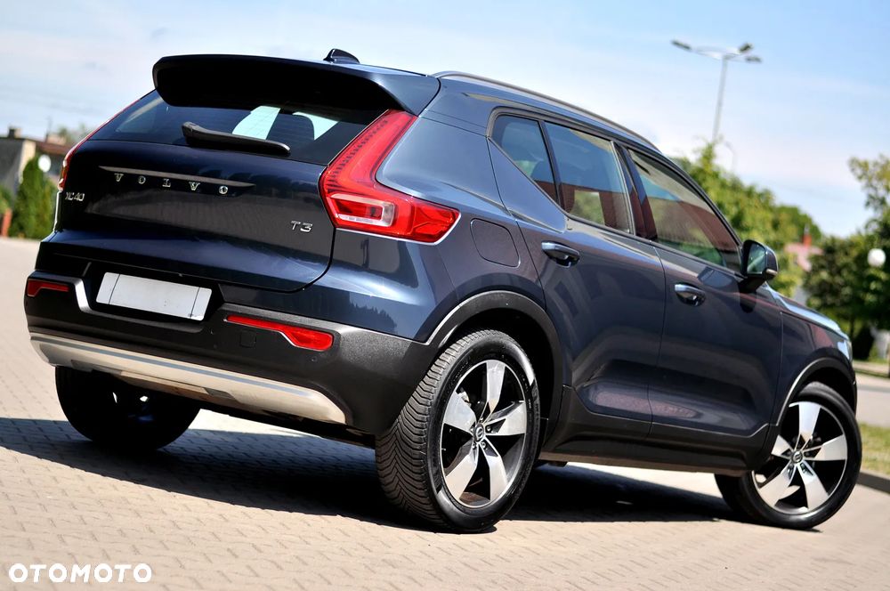 Volvo XC 40 T3 Momentum Pro - 4