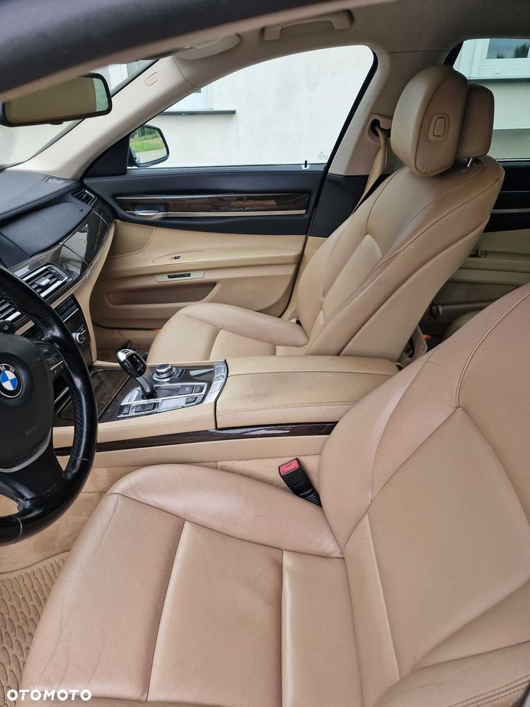 BMW Seria 7 - 7