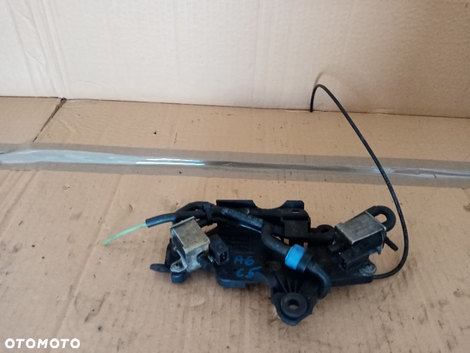 Zawór zaworek zaworki podciśnienia Audi A6 C5 2.4 V6 078133365C - 3