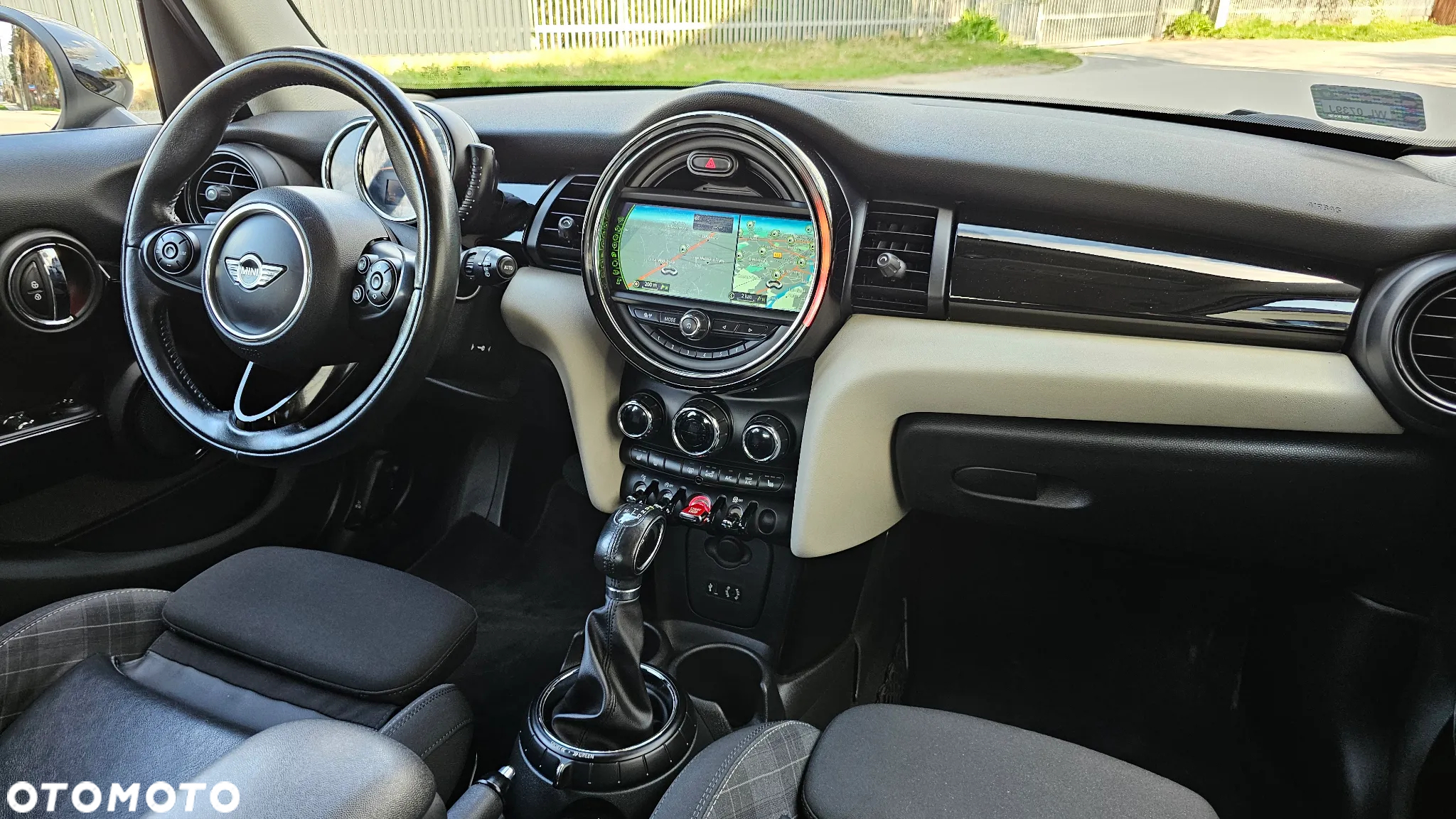 MINI Cooper Standard - 11