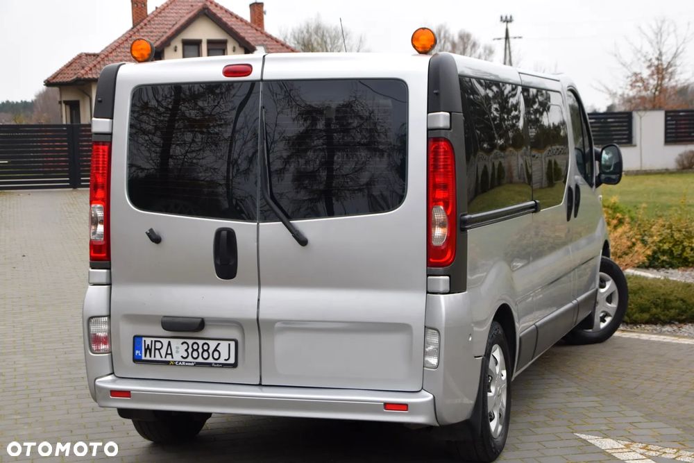 Renault Trafic Passenger FAP L2H1 Expression - 12