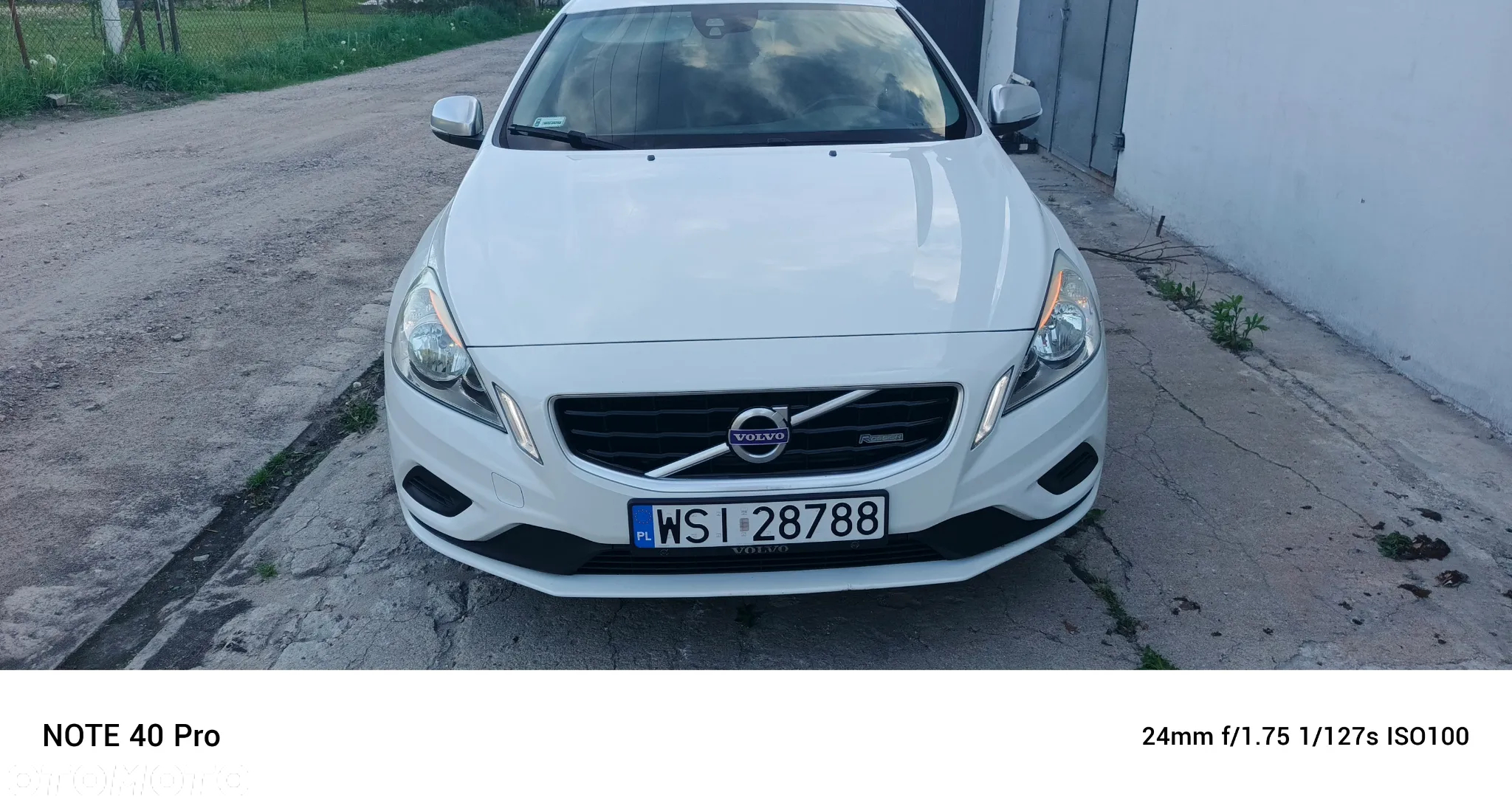 Volvo S60 D4 R-Design - 2