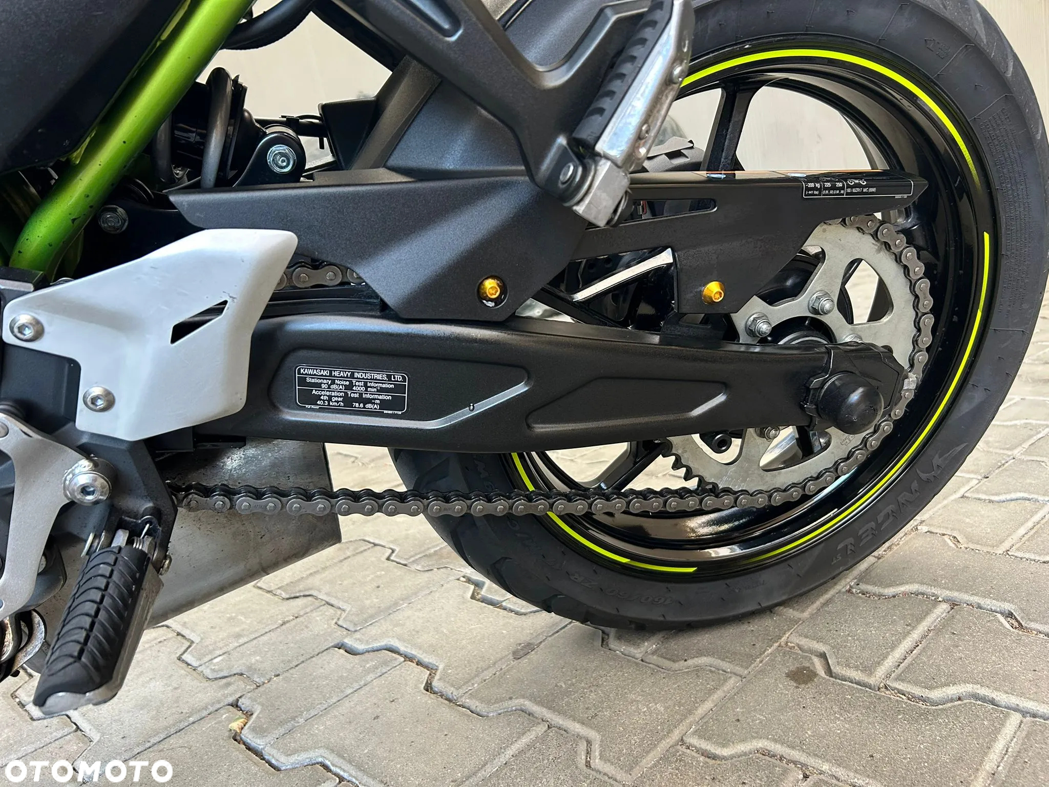 Kawasaki Z 650 - 10