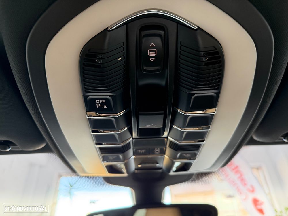 Porsche Cayenne Tiptronic S - 26