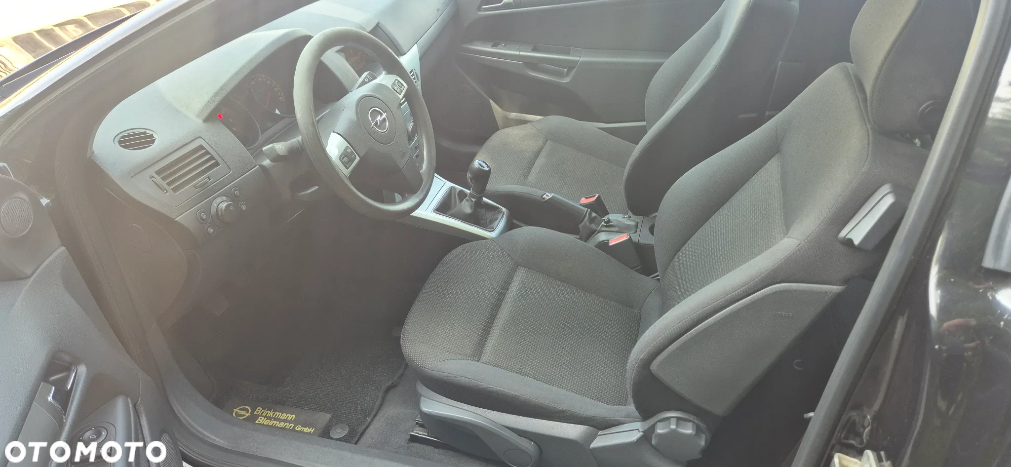 Opel Astra GTC 1.6 - 10