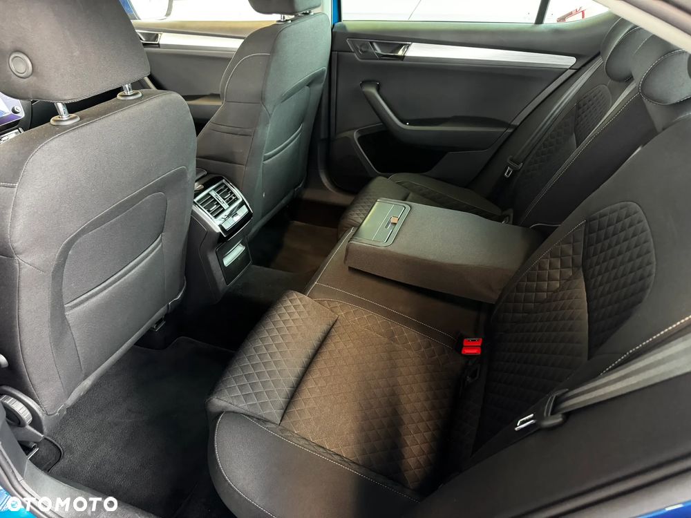 Skoda Superb 2.0 TDI SCR Ambition DSG - 12