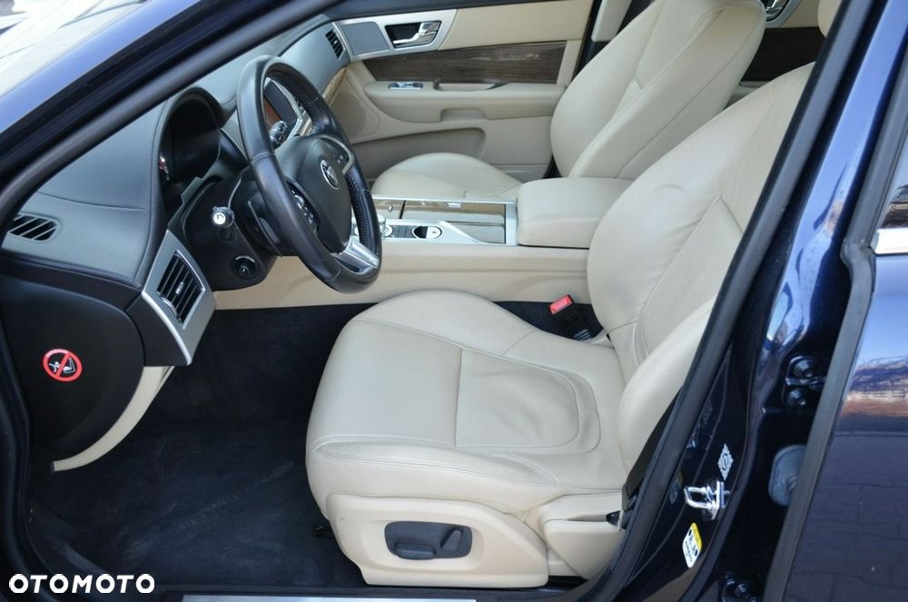 Jaguar XF - 28