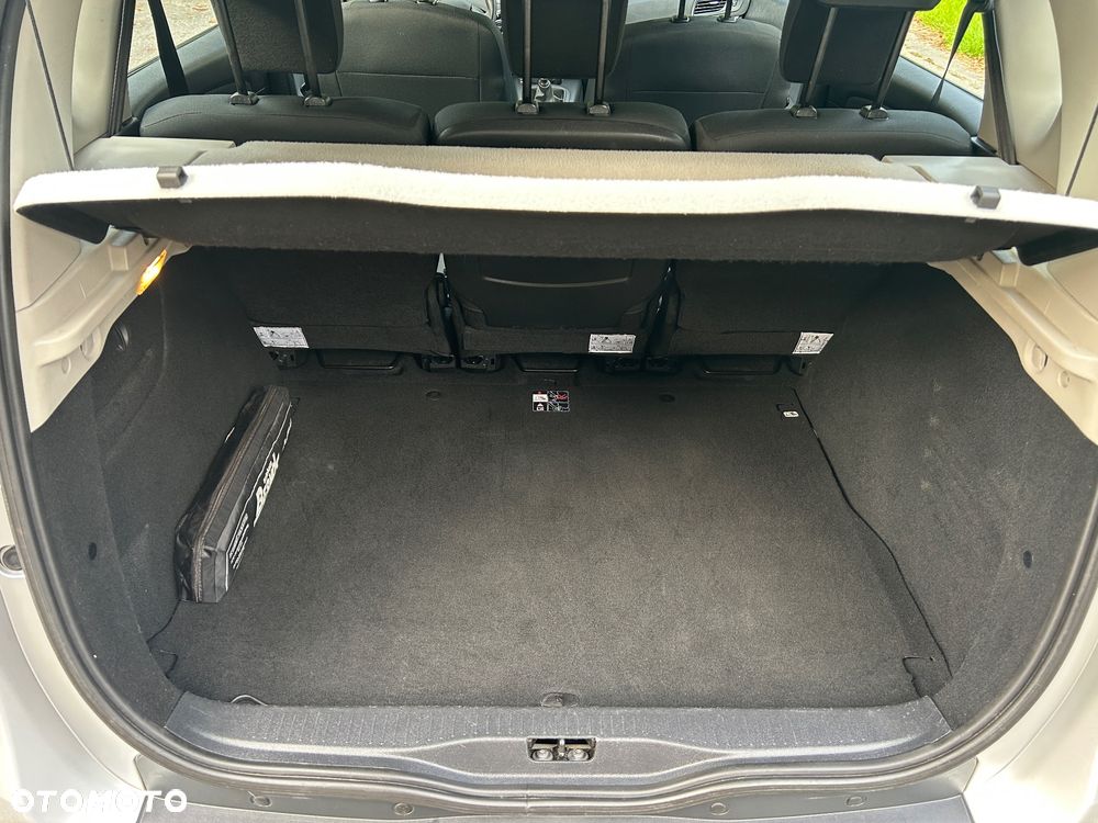 Renault Scenic 1.6 16V 110 TomTom Edition - 13