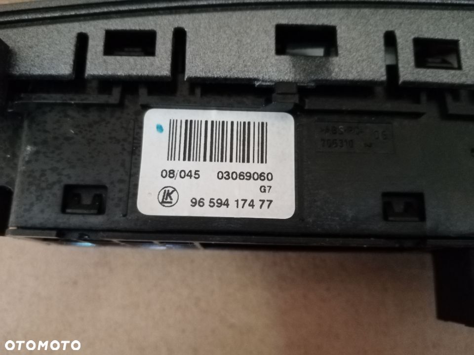 Przełączniki panel sterowania awaryjne PDC ESP blokada Peugeot 308 - 3