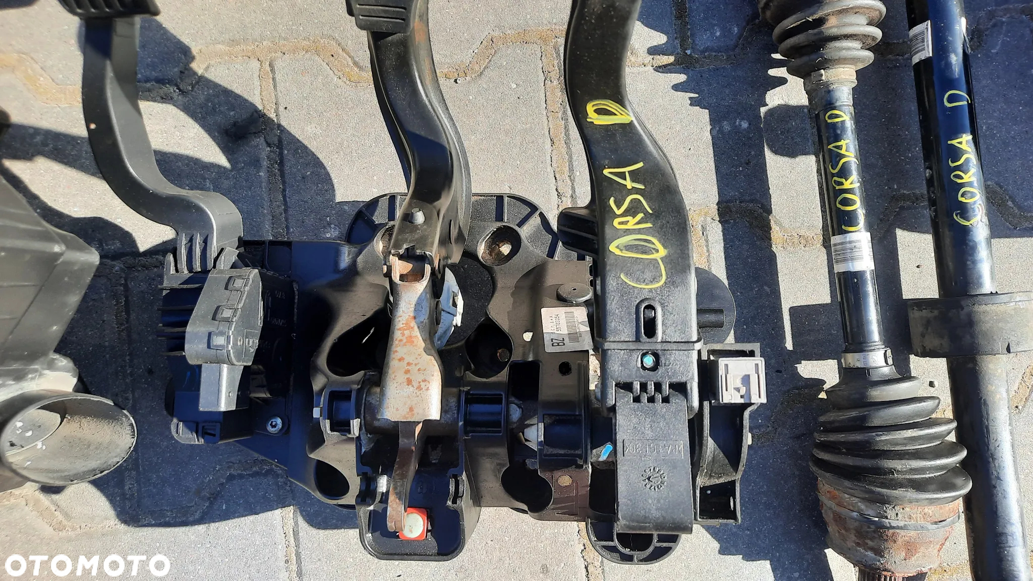 ORYGINALNE CZĘŚCI OPEL CORSA D MIX - 11
