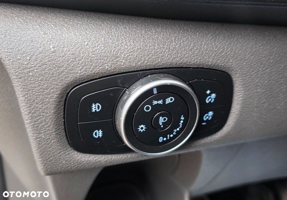 Ford Transit Custom - 13