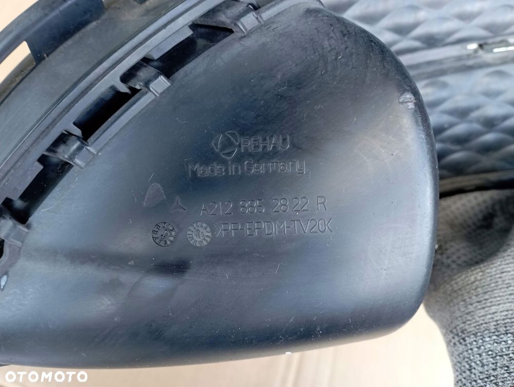 MERCEDES W212 KRATKA HALOGENU ZDERZAKA PRZÓD PRAWA LIFT A2128852022 - 4