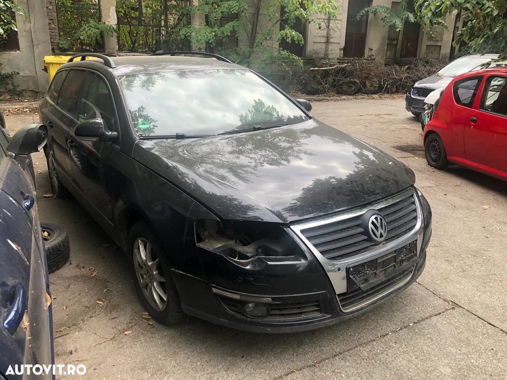 Dezmembrez VW Volkswagen Passat B6 break negru trapa - 1
