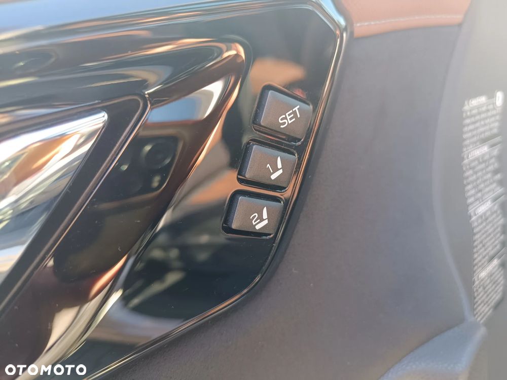 Subaru Forester 2.0i-L Platinum (EyeSight) Lineartronic - 13