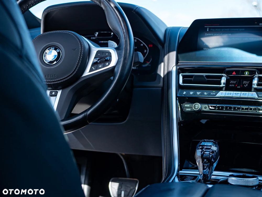 BMW Seria 8 - 26