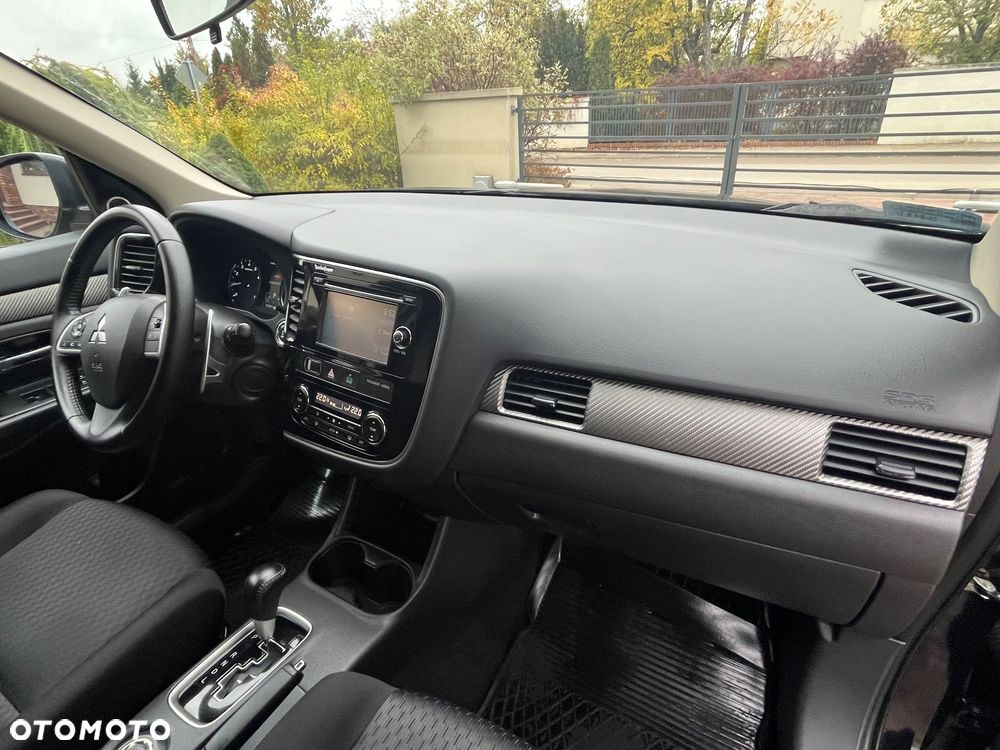 Mitsubishi Outlander 2.0 Intense + - 27