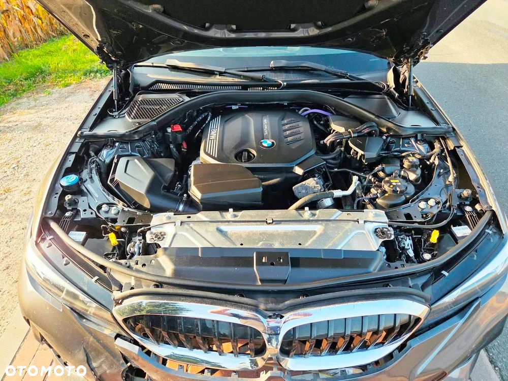 BMW Seria 3 320d xDrive mHEV M Sport Edition sport - 16