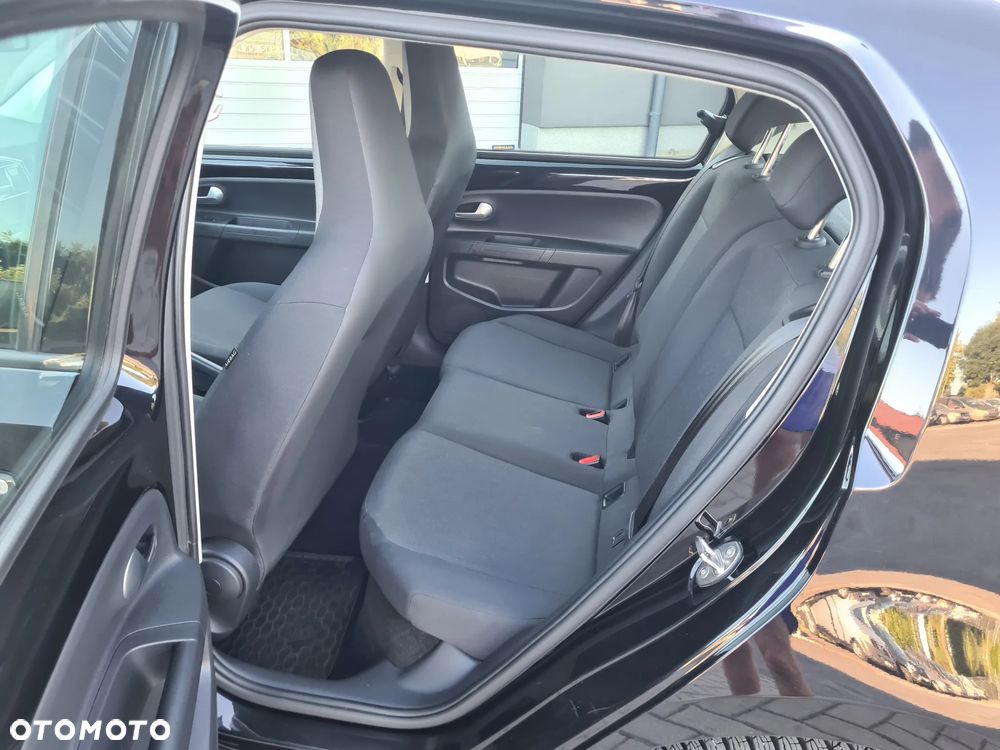 Volkswagen up! 1.0 Black Style - 14