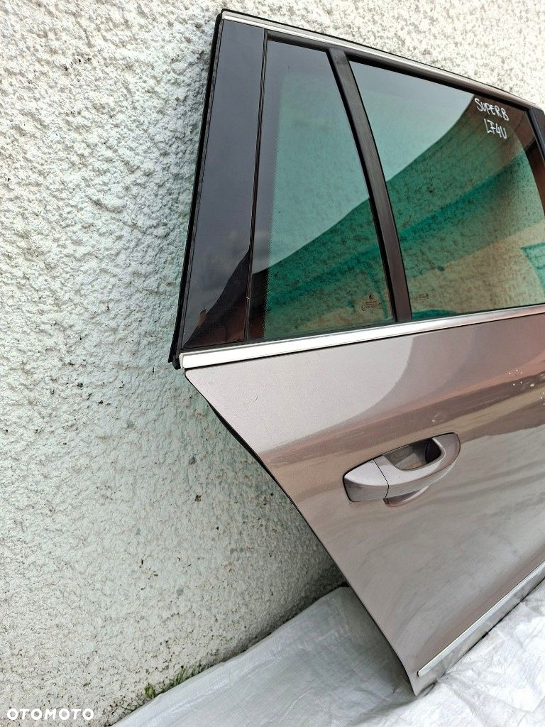 SKODA SUPERB 2011 3T KOMBI DRZWI PRAWE PRZEDNIE TYLNIE PRAWY PRZÓD TYŁ LF4U - 13