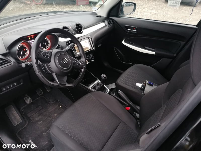 Suzuki Swift 1.0 Boosterjet (SHVS) Hybrid Comfort+ - 4