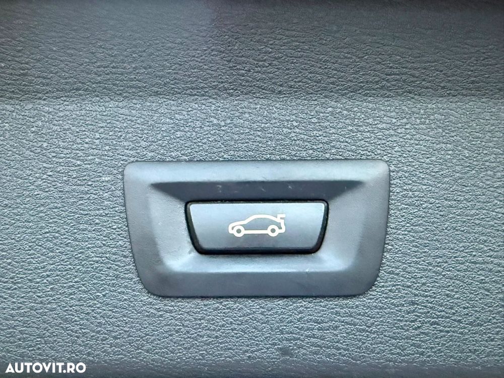BMW X1 sDrive18d xLine - 22