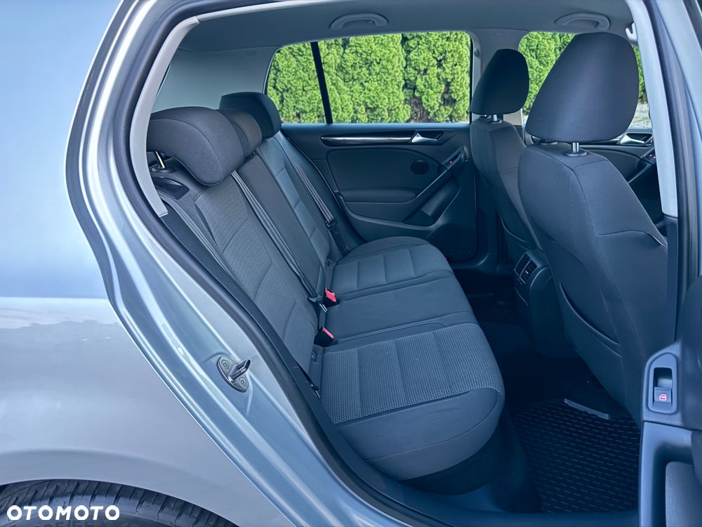Volkswagen Golf 1.6 TDI Highline - 15