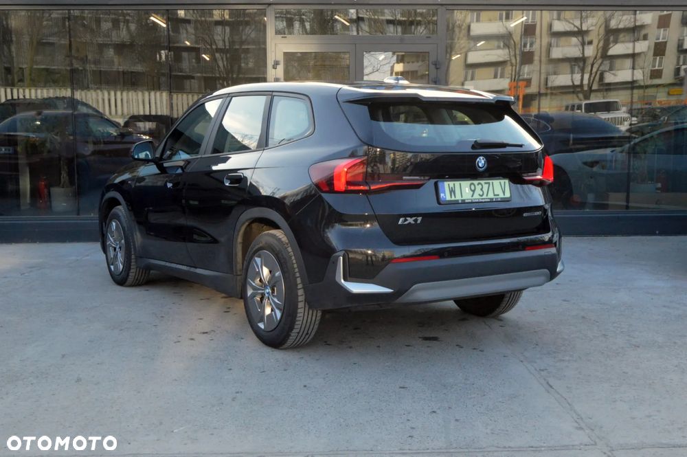 BMW iX1 - 4