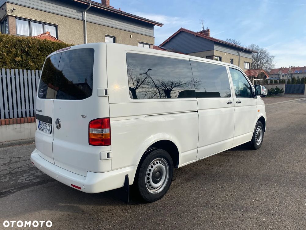 Volkswagen Transporter Caravelle Lang (7.Si.) - 4
