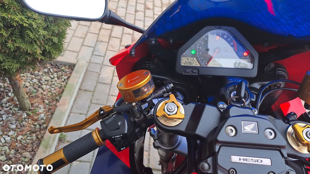 Honda CBR - 24