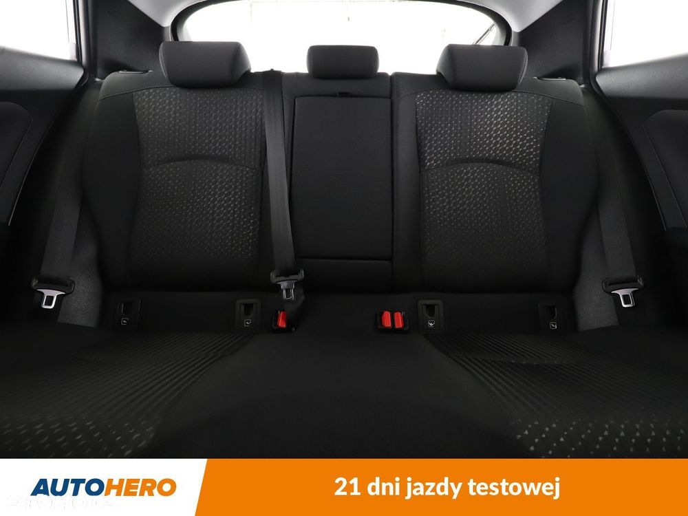 Toyota Prius - 15