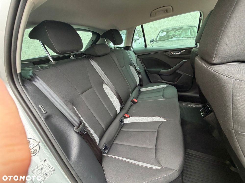 Skoda Scala 1.0 TSI Edition 130 DSG - 27