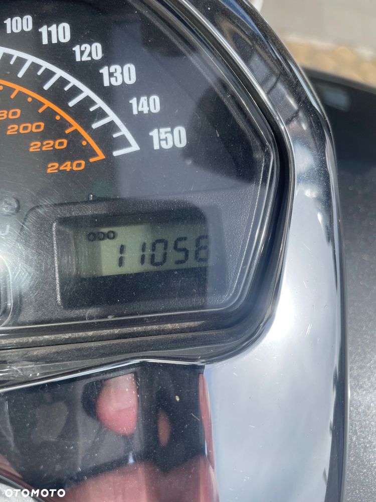 Suzuki Boulevard - 8