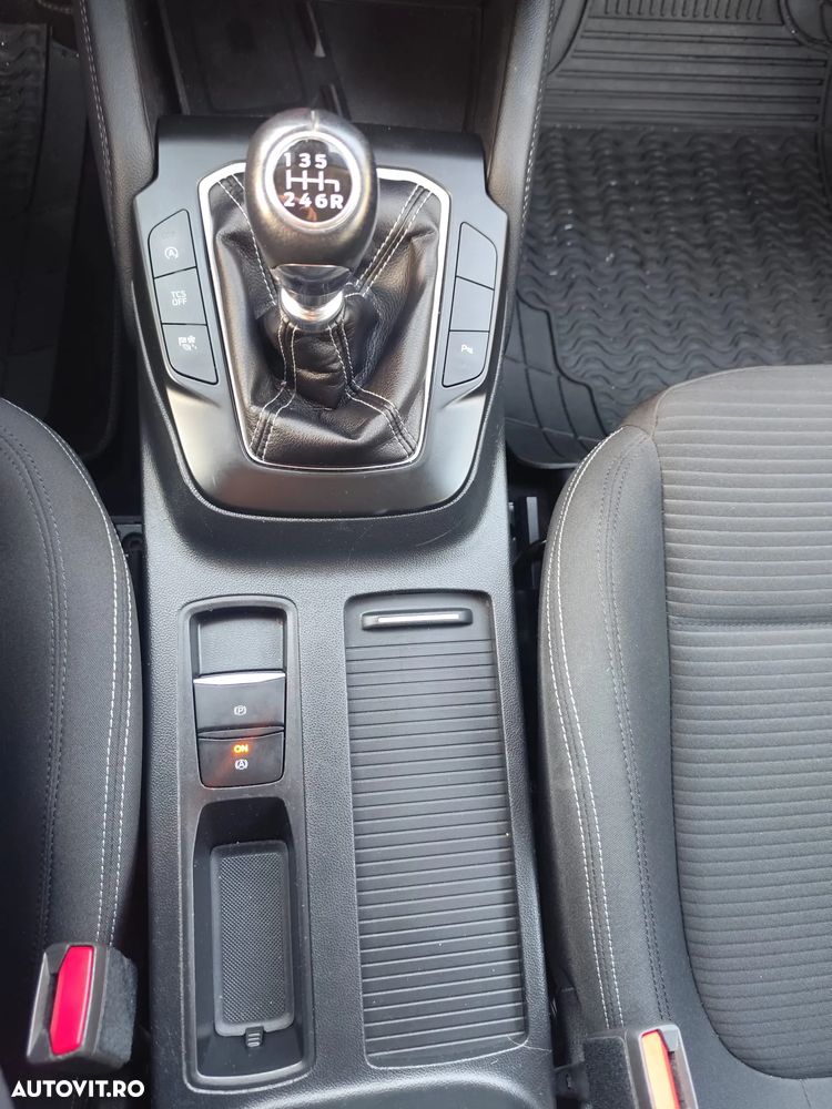 Ford Focus 1.0 EcoBoost Hybrid TITANIUM - 13