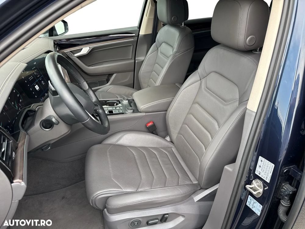 Volkswagen Touareg V6 TDI 4MOTION Elegance - 17