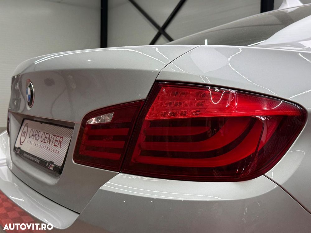 BMW Seria 5 523i Sport-Aut. - 19