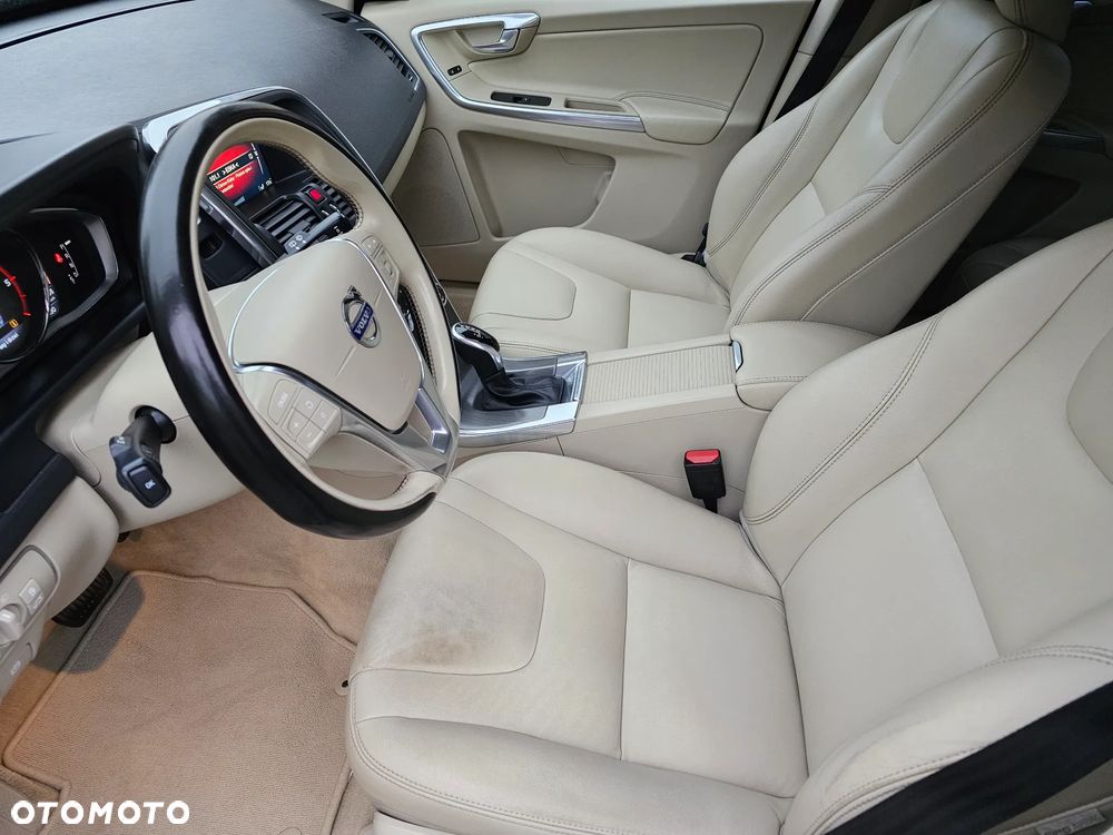 Volvo XC 60 D4 AWD Summum - 18