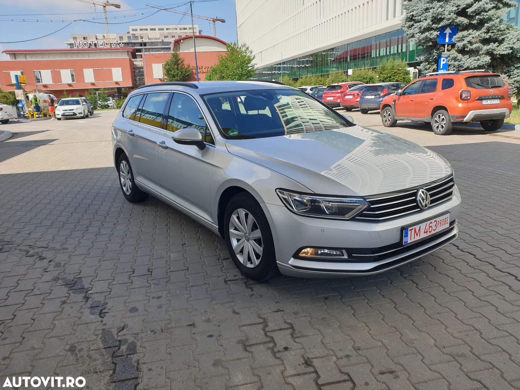 Volkswagen Passat - 4