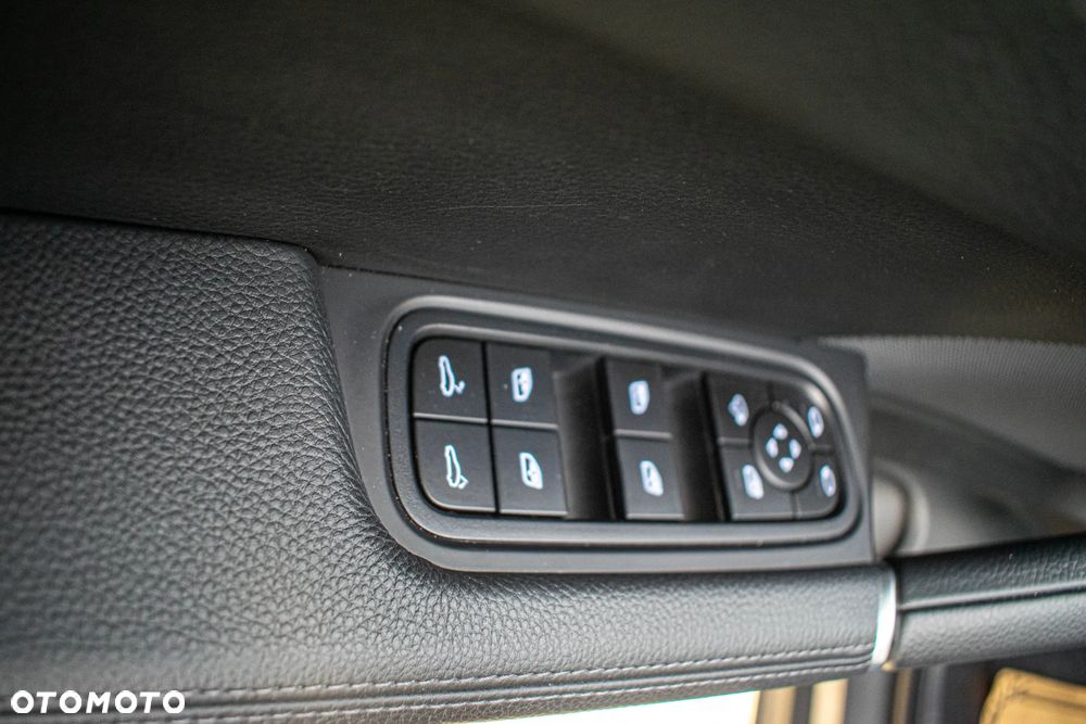 Porsche Cayenne Standard - 29