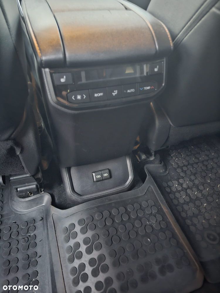 Toyota Highlander 2.5 Hybrid Executive - 18
