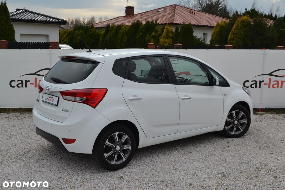 Hyundai ix20 1.4 Comfort - 14