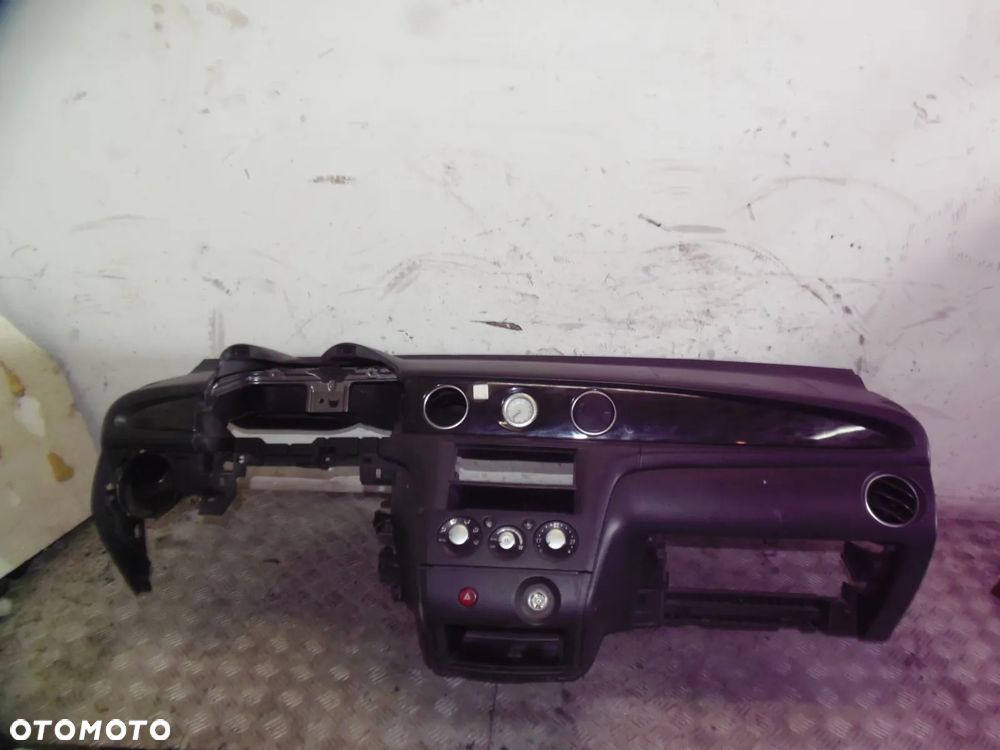 MITSUBISHI OUTLANDER I 2.0B DESKA ROZDZIELCZA KOKPIT KONSOLA - 1