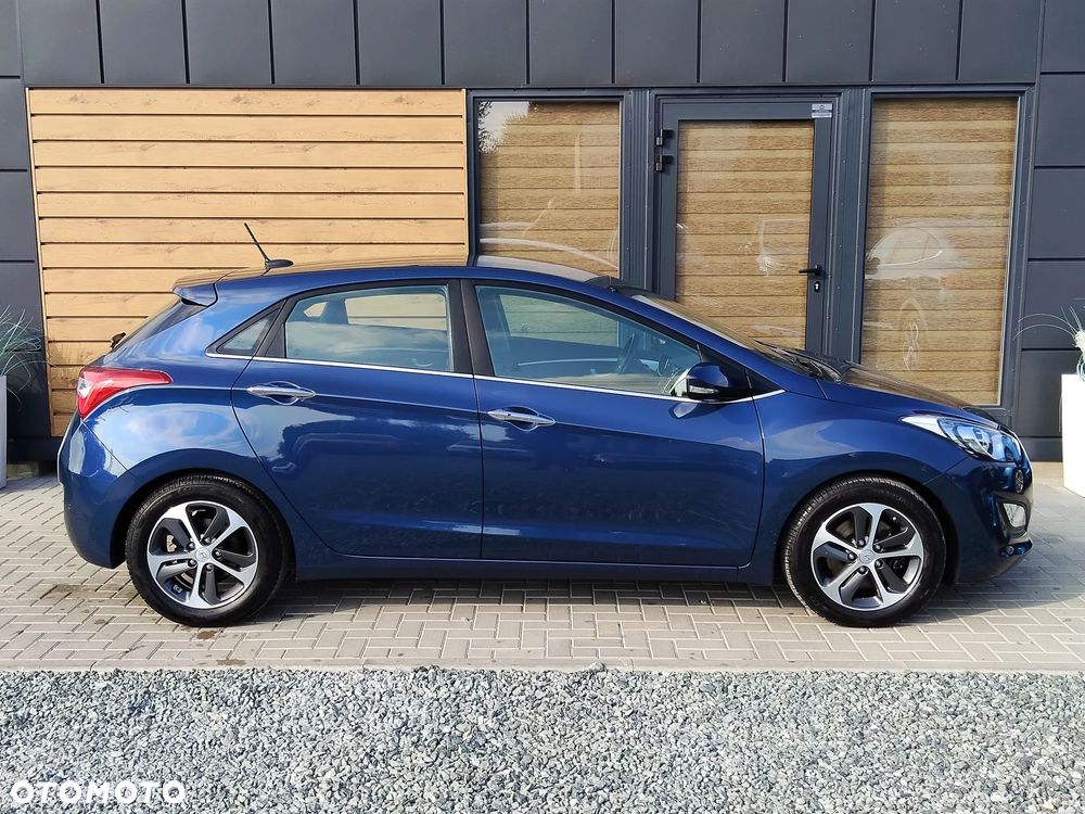 Hyundai i30 blue 1.6 CRDi Premium - 30