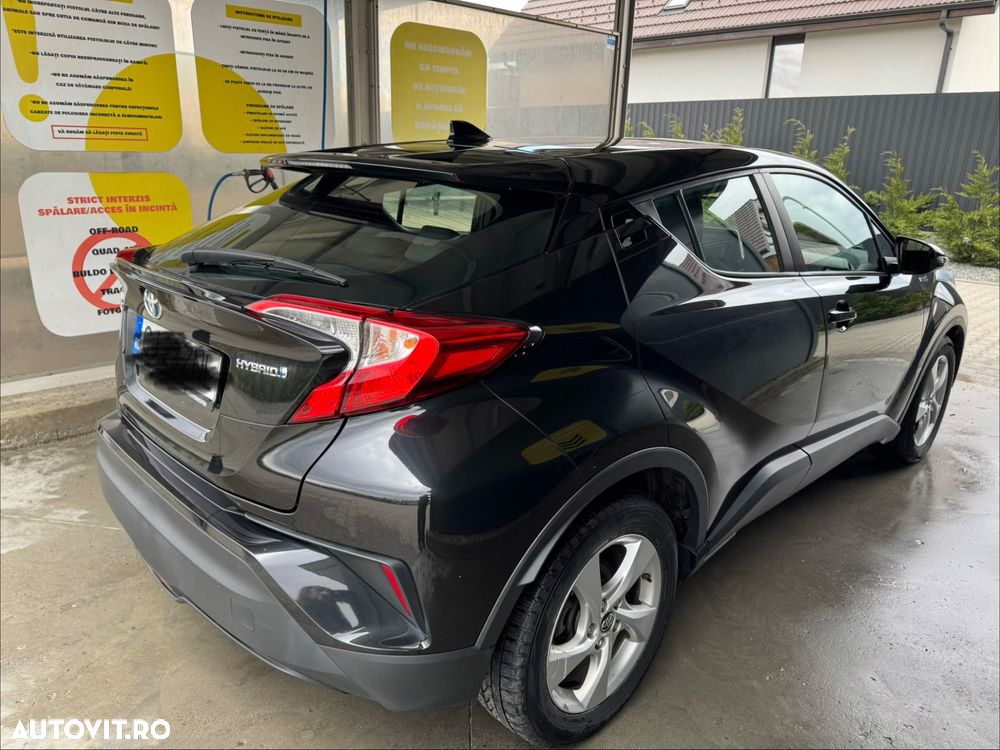 Toyota C-HR - 8