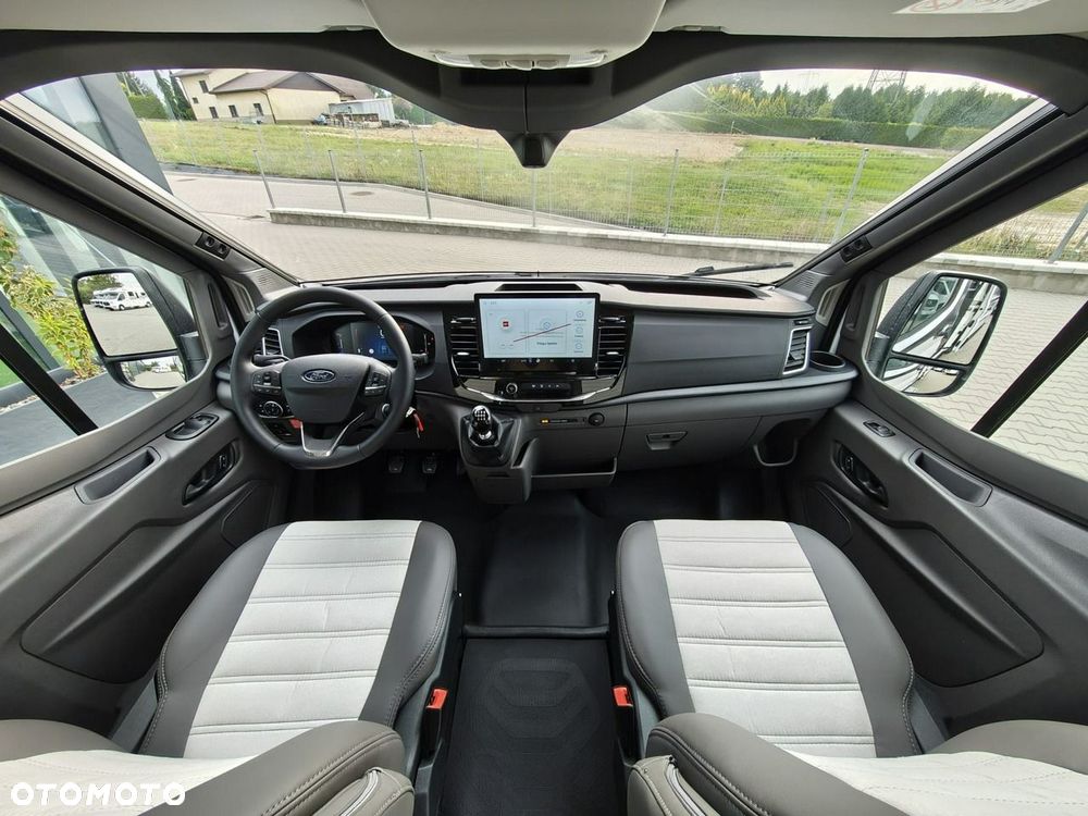 Sunlight Cliff 4x4 590 Ford z Napędem AWD 4x4 - 17