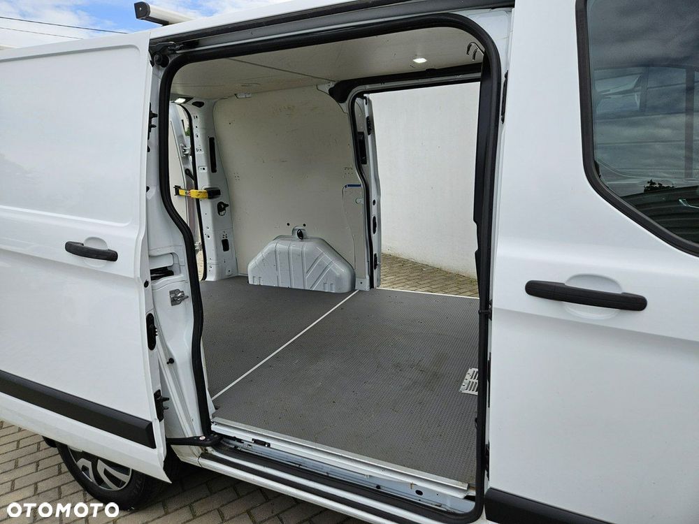 Ford Transit Custom - 28
