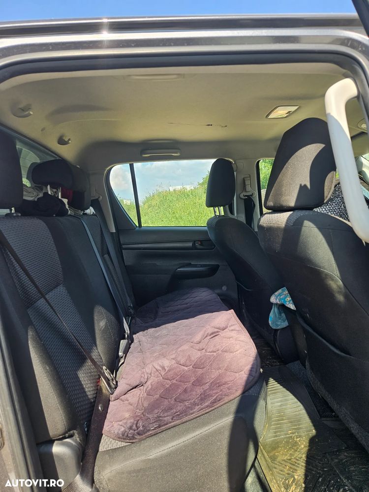 Toyota Hilux 2.4D 150CP 4x4 Double Cab 6MT Comfort - 12