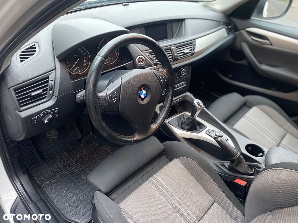 BMW X1 xDrive18d - 11